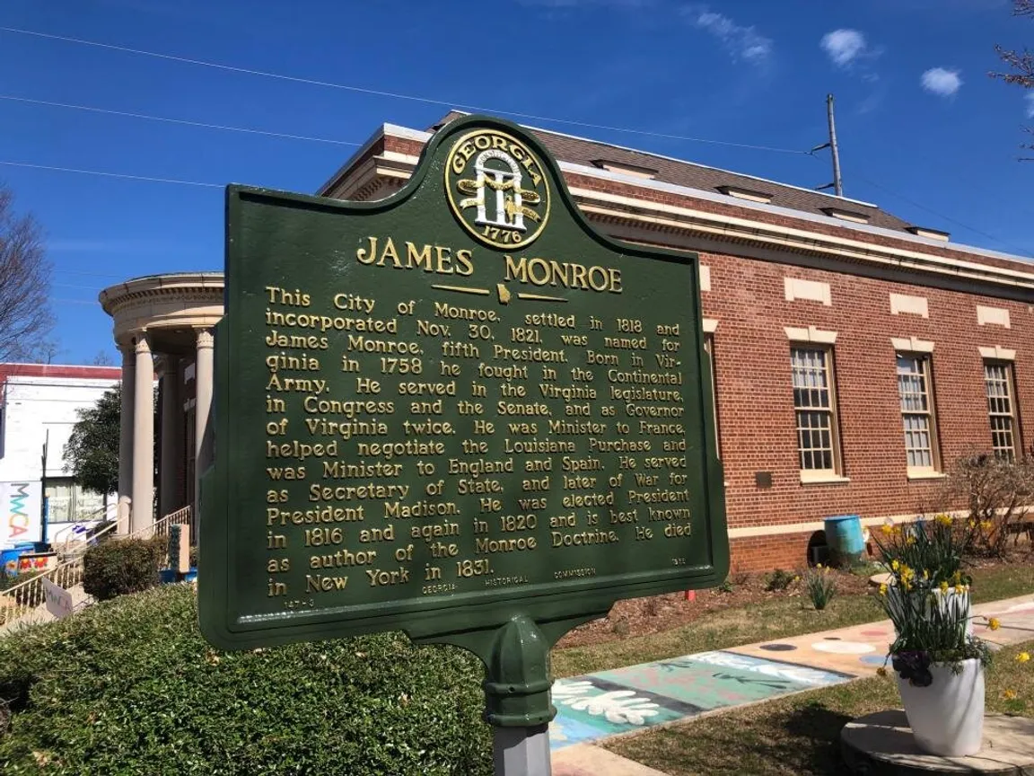 We buy houses Monroe GA