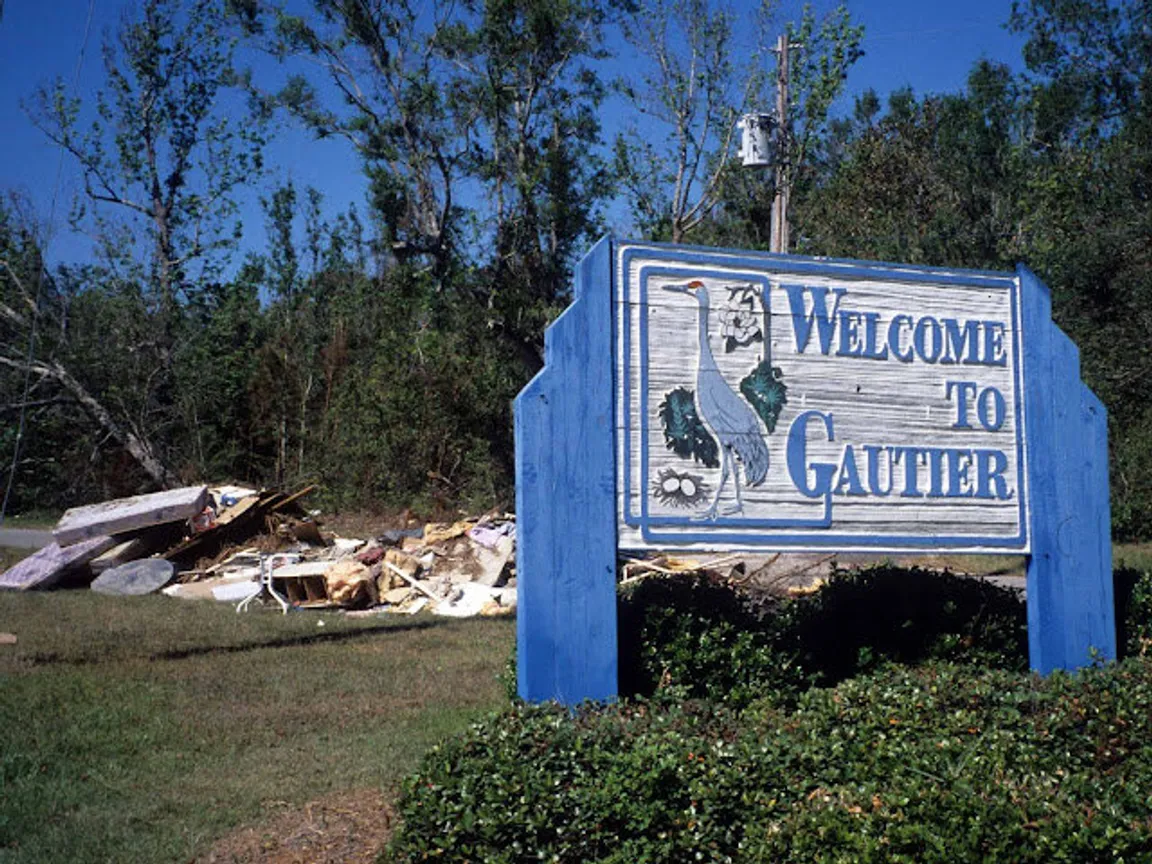 We buy houses Gautier MS