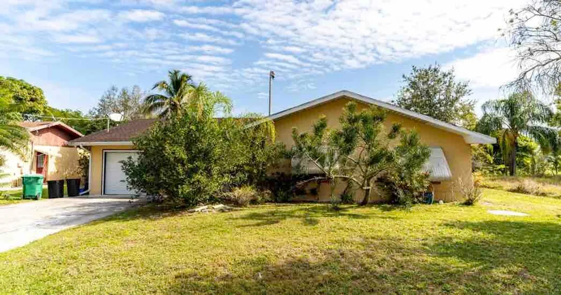 a house we bought in port st. lucie - 161 NW Curtis St Port St. Lucie