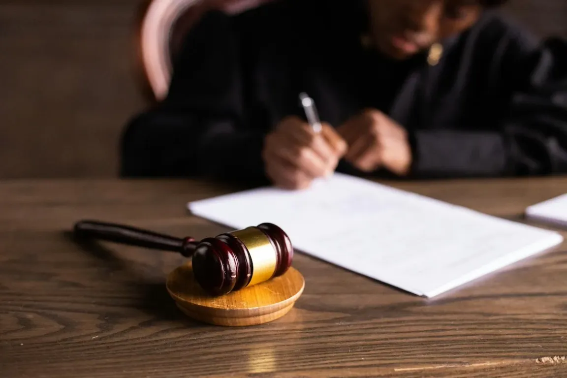 judge in courtroom for foreclosure case