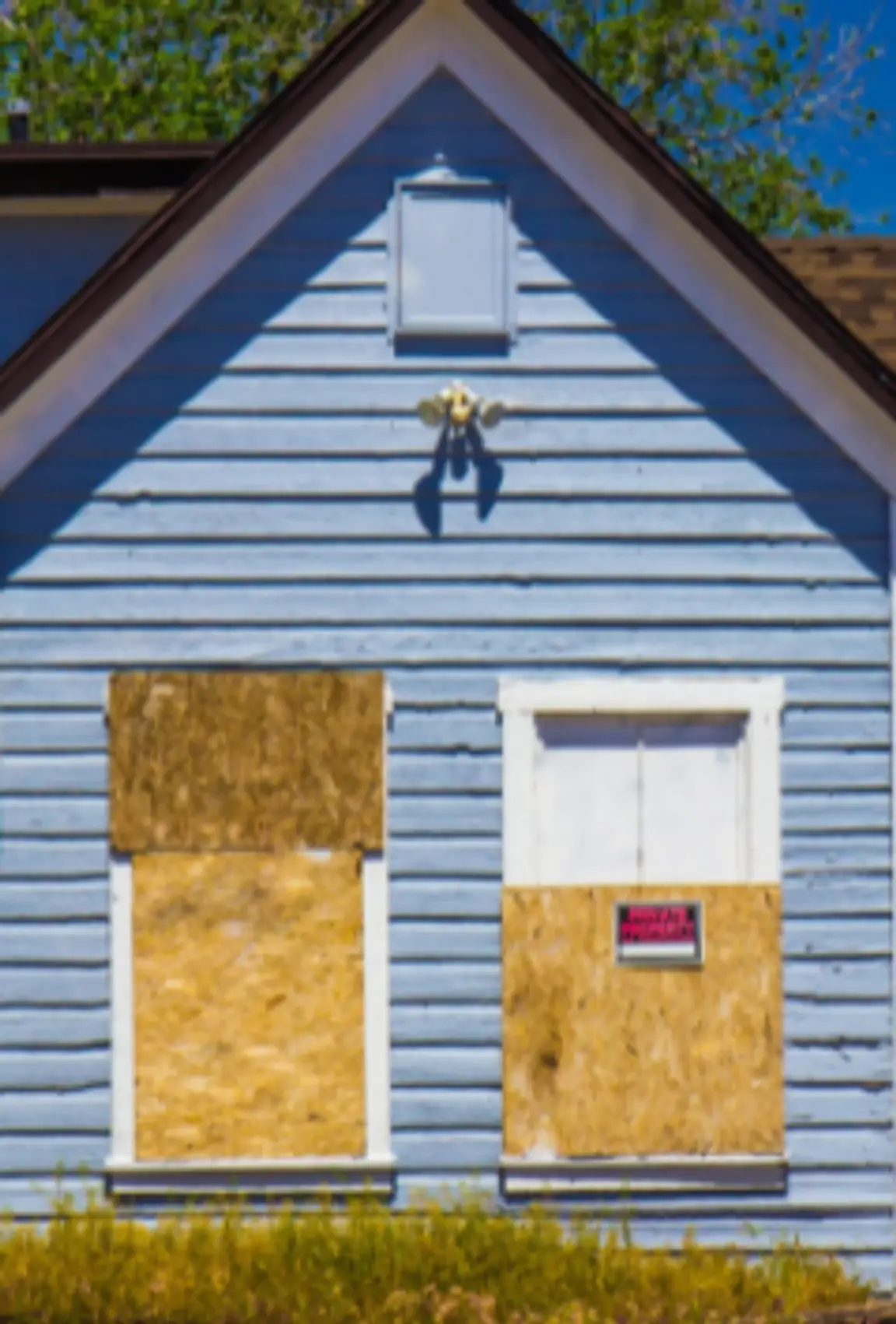 Omaha house with Code Violations- AnnaBuysHouses