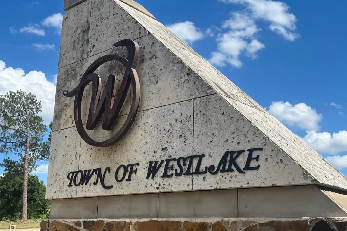 Sell My House Fast Westlake TX 💛 Love Investors 💛 We Buy Houses