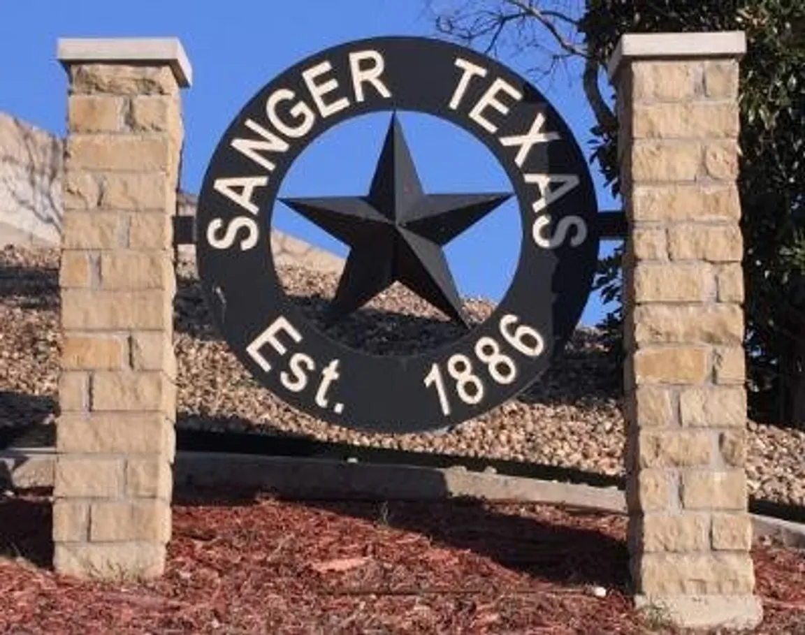 Sell My House Fast Sanger TX 💛 Love Investors 💛 We Buy Houses