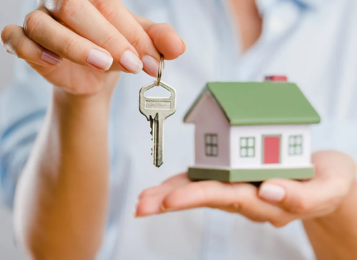 Can Seller Stay in House After Closing In California