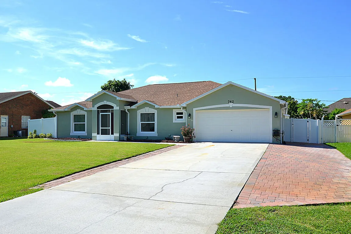 We Buy Houses Titusville FL