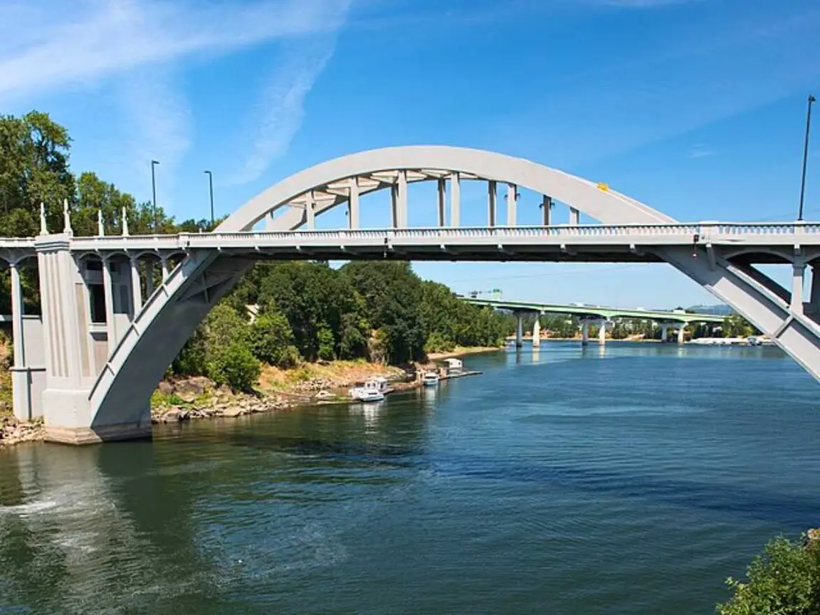 Oregon City Bridge and River Views _ BetterOffHomeBuyers