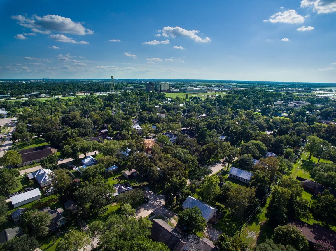 cash-home-buyers-Sugarland-texas-we-buy-houses-in-Sugarland-sell-my-house-strike-zone-investments
