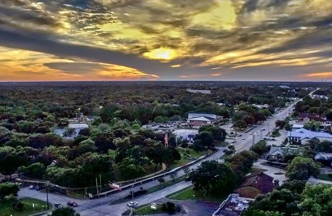 we-buy-houses-in-friendswood-texas-sell-my-house-friendswood-texas-cash-home-buyers-in-friendswood-strike-zone-investments