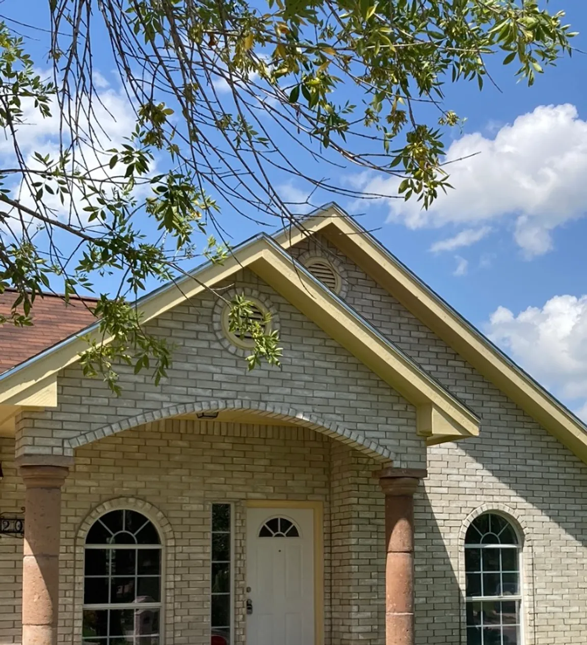 House-DolfinRGV-bought