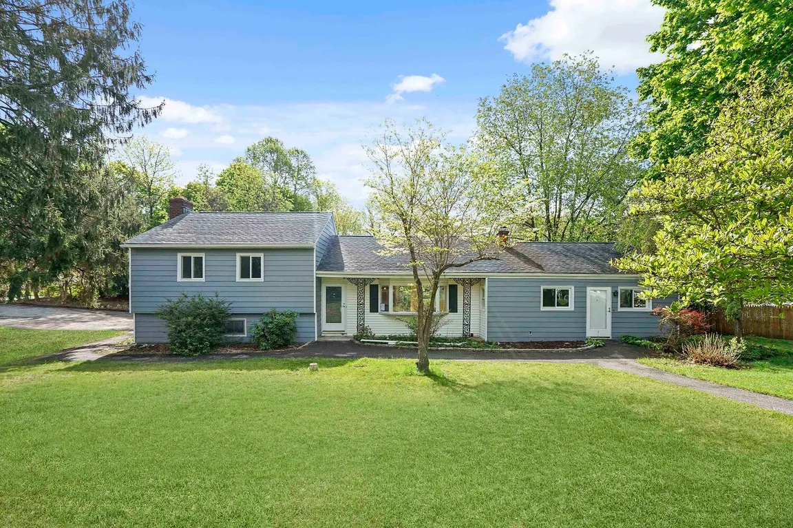 Have an outdated house you can't sell? We will make an offer!