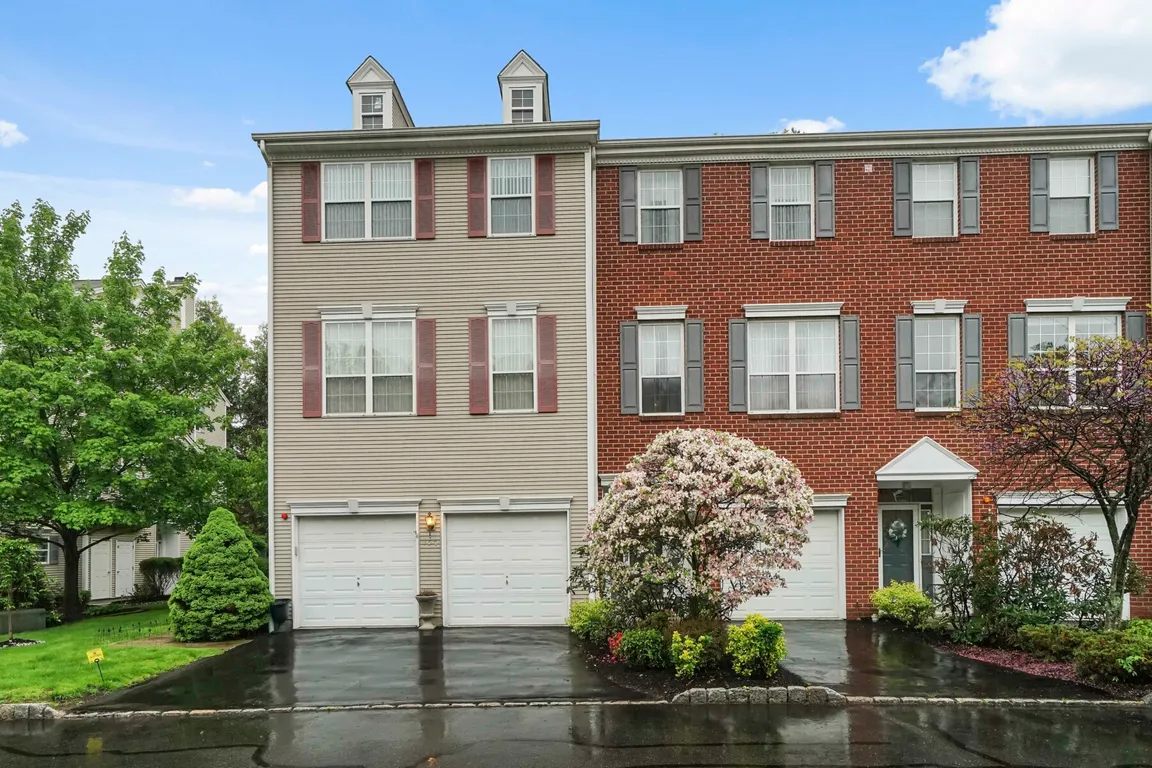 Have an outdated house you can't sell? We will make an offer!