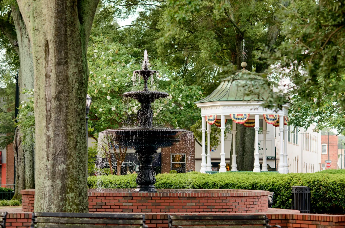 Marietta Square fountain
