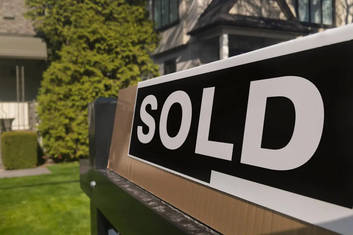 Sold-Real-Estate-Sign-State-of-the-Current-NJ-Market