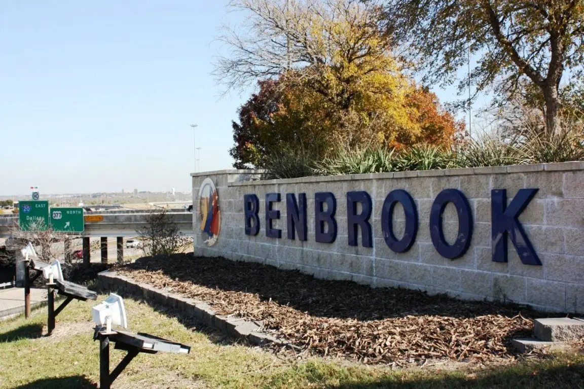 We Buy Houses in Benbrook