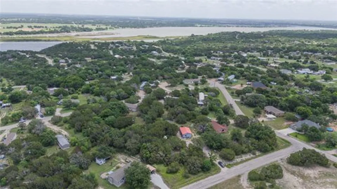Sell Your House Fast in Granbury, TX - Featured image