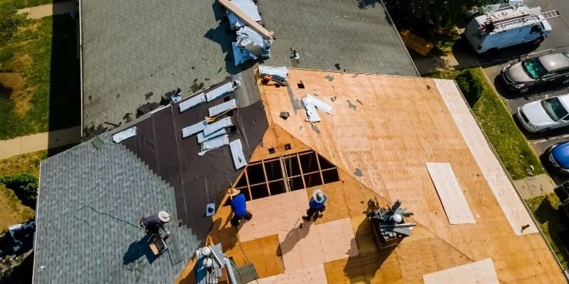 Evaluating Your Roof’s Condition Before Listing in Gainesville