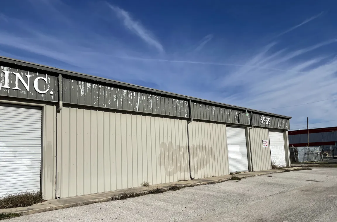 We-Buy-Warehouses-Cash