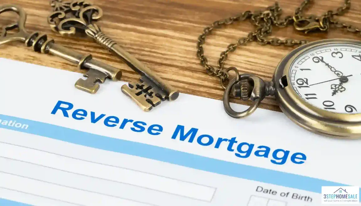 key with text reverse mortgage