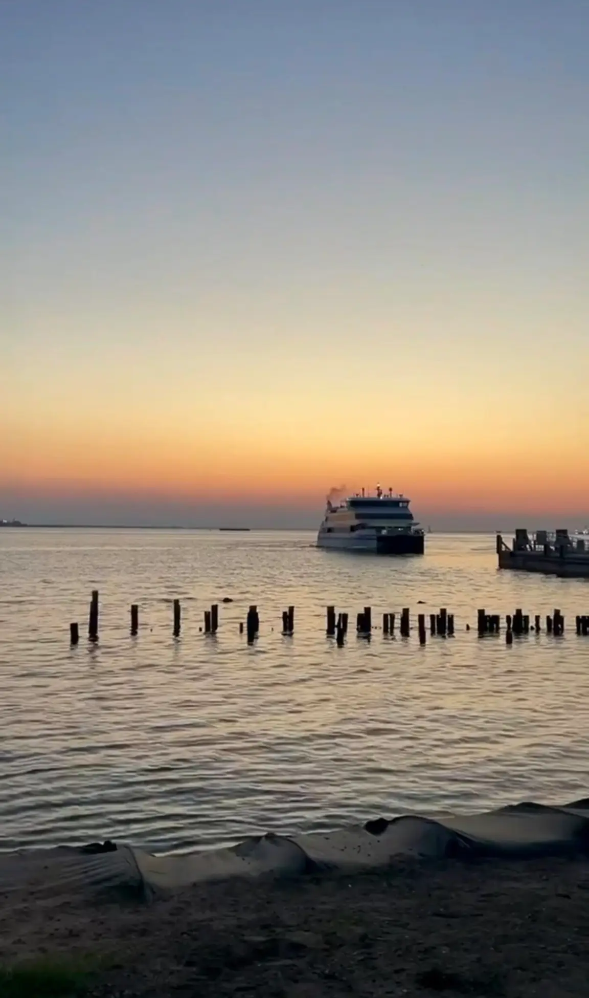 NYC commuters via ferry in Highlands NJ