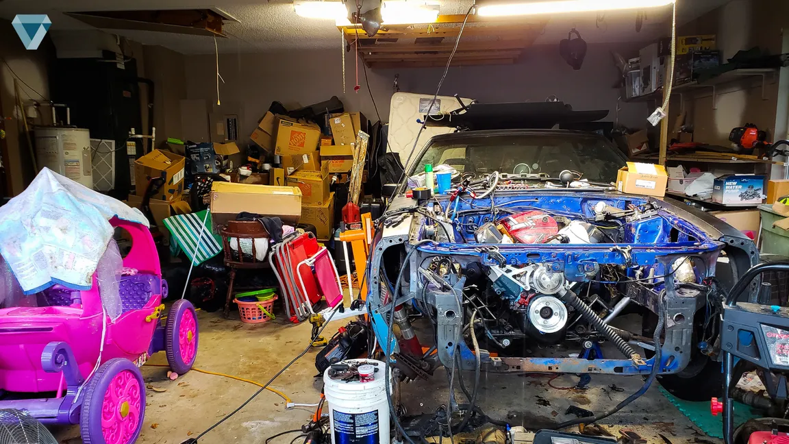 Cleaning Out a Hoarder House in [market_city]