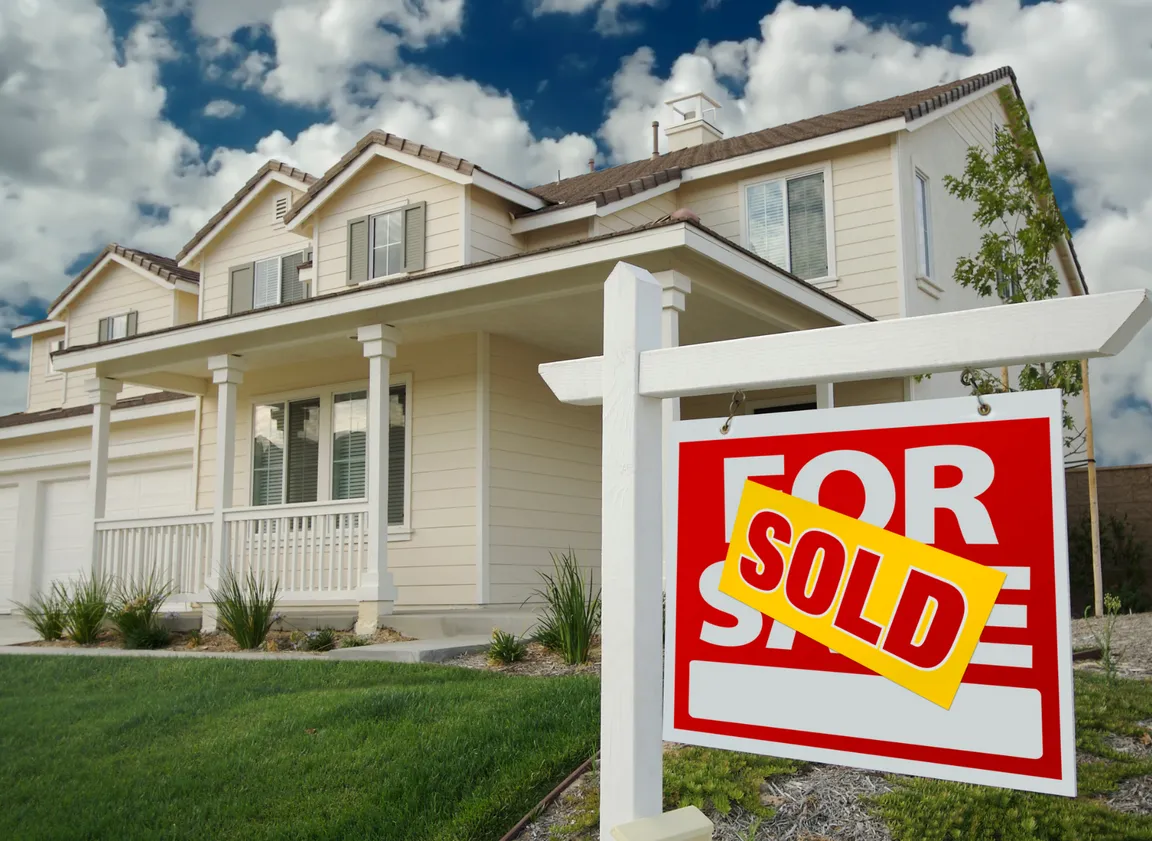 Best and Least Ideal Months for Selling a House In Oregon