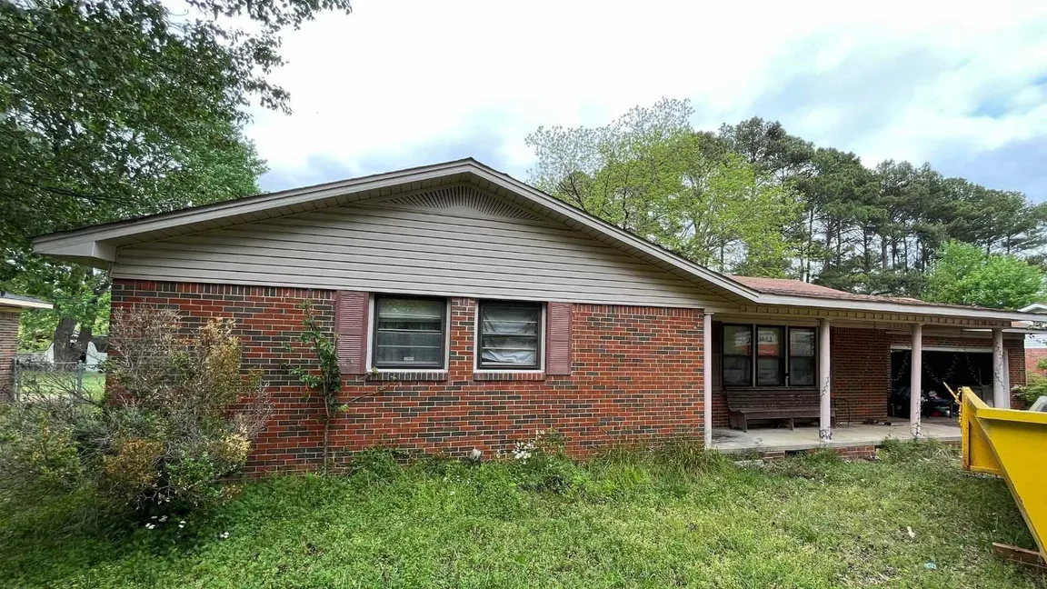 Yellowhammer Home Buyers local cash home buying company in Decatur Alabama