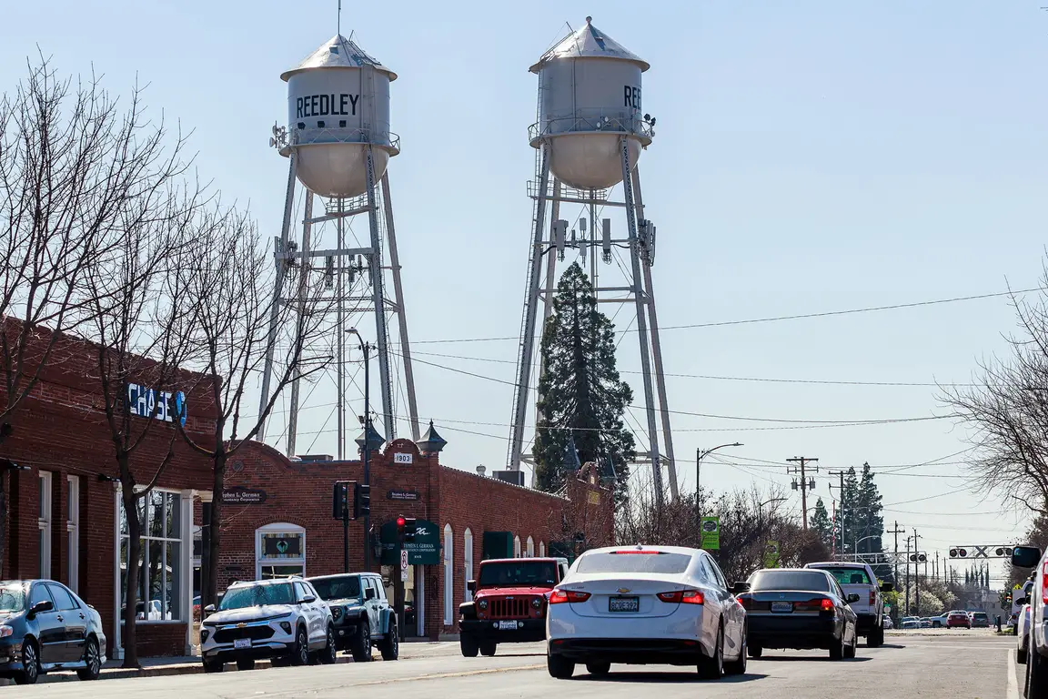 Reedley, CA — historic twin water towers downtown