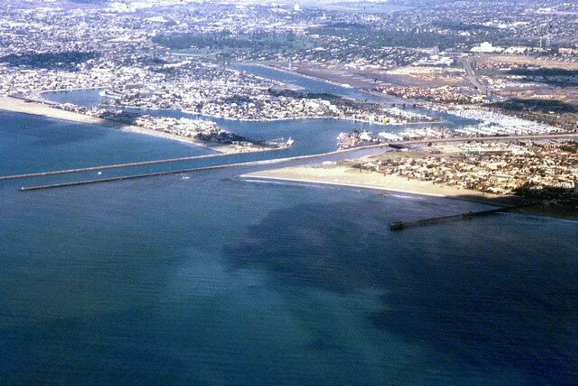 We buy houses in seal beach
