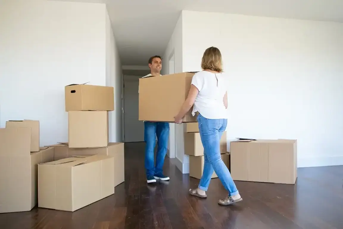 couples moving in
