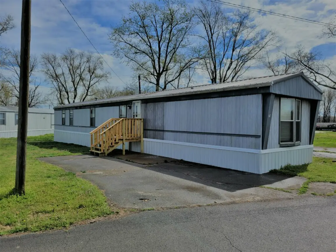we buy mobile homes in Elkton