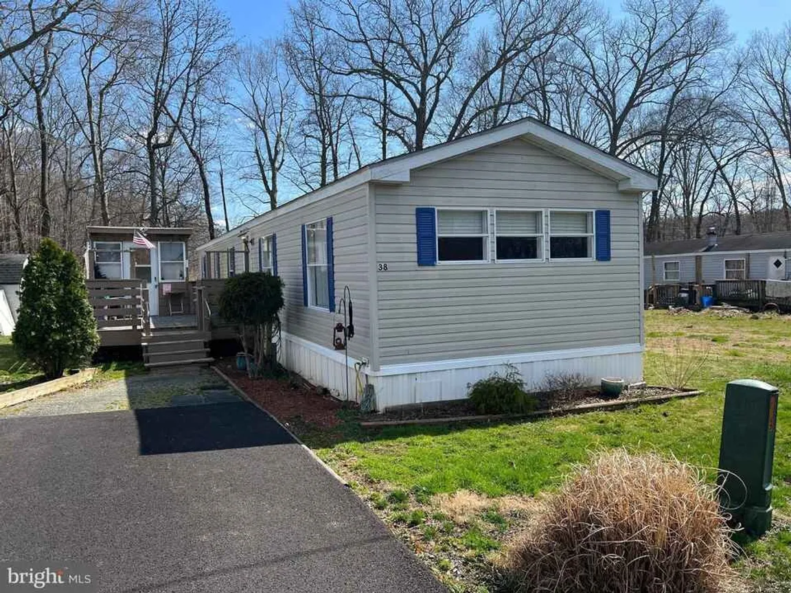 we buy mobile homes in Ellendale