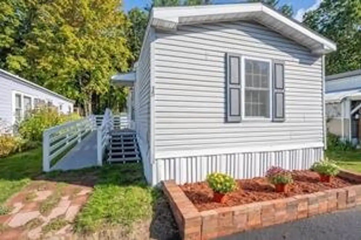 we buy mobile homes in Rehoboth Beach