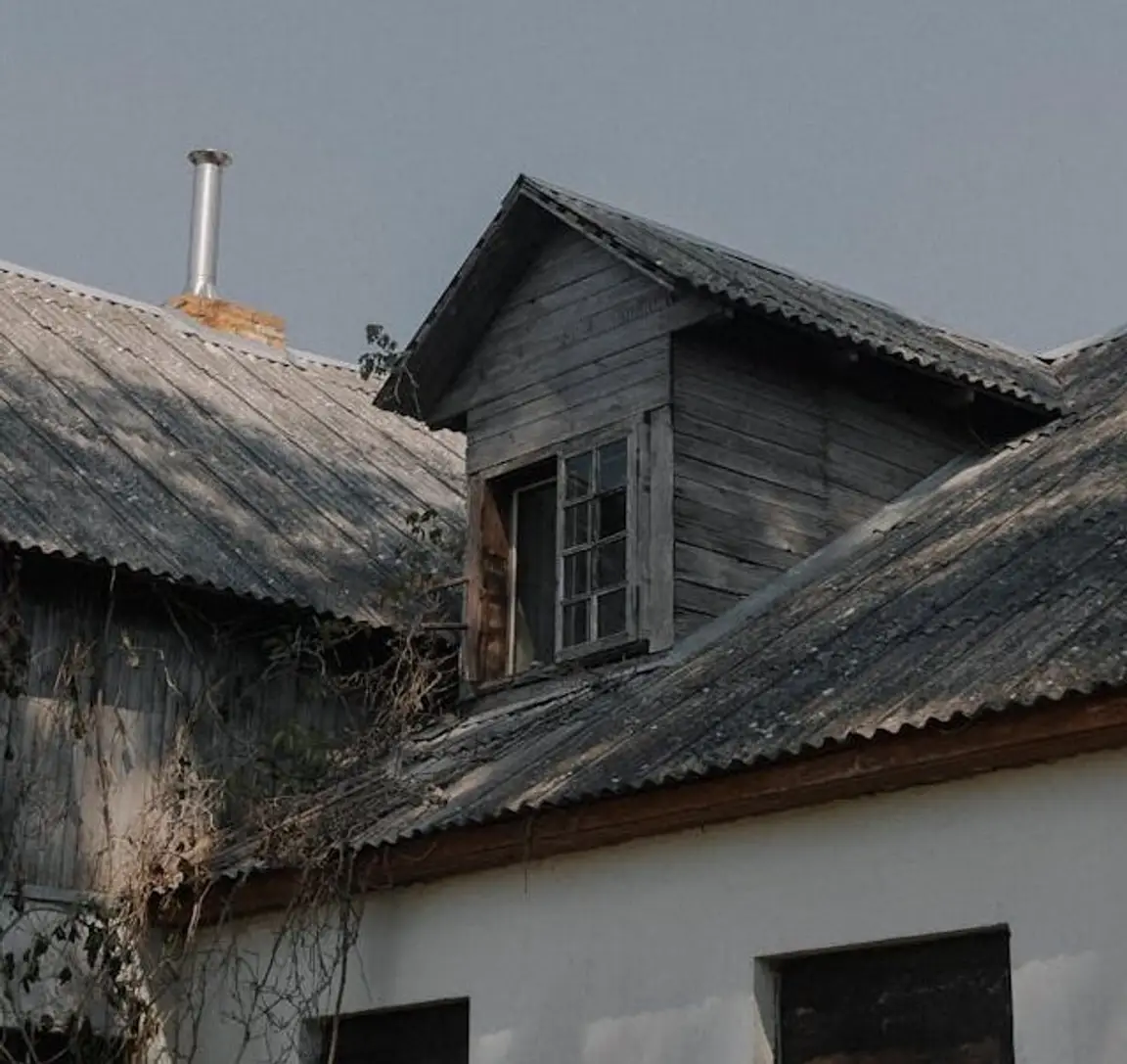 Selling an Asbestos-Containing Home for Cash: A How-to-Guide