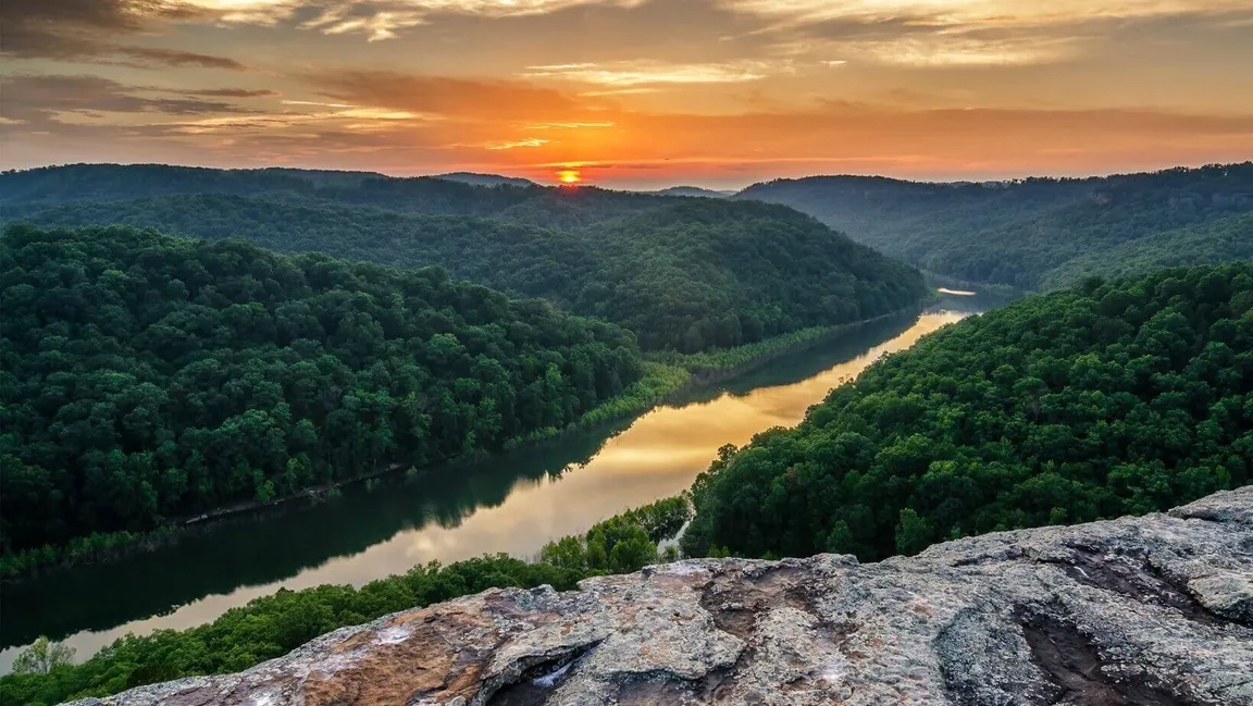 sell land to a developer in Tennessee