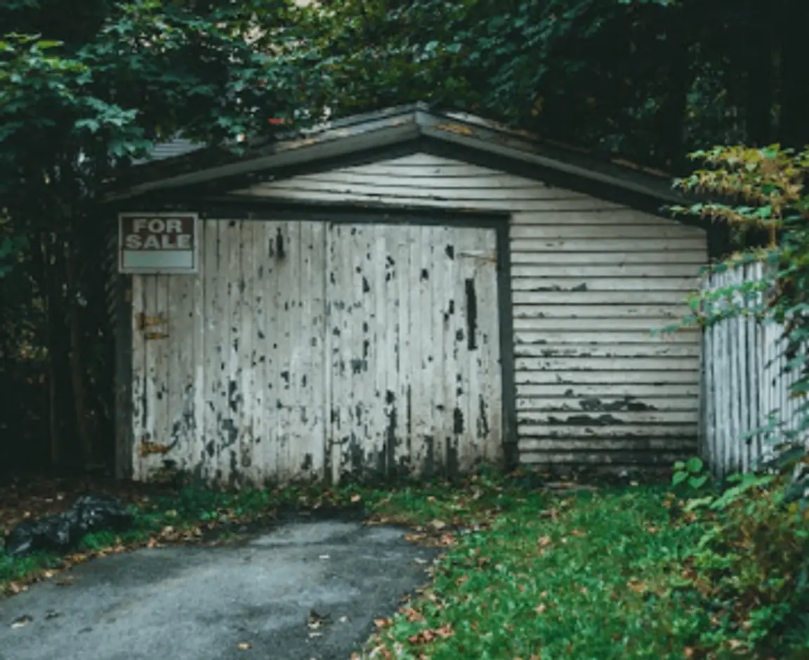 selling abandoned property Golden Gate Estates Florida
