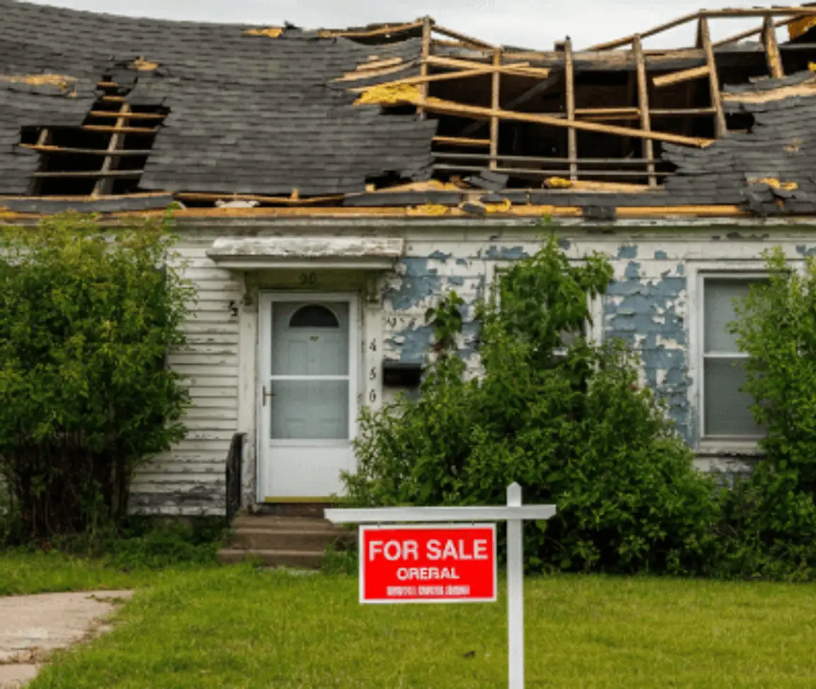 sell house with a bad roof in Englewood Florida