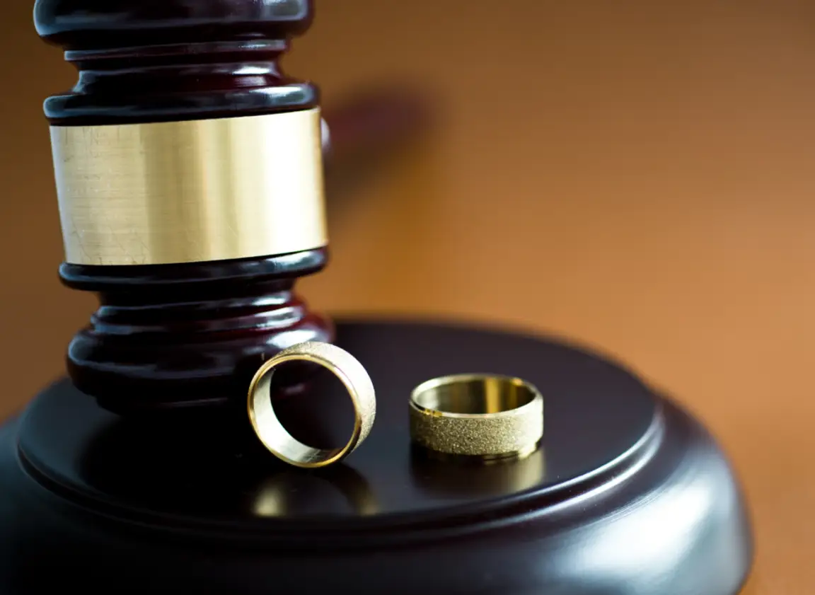 can you sell house during divorce in Texas 