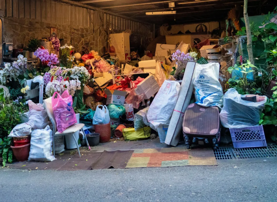 How To Sell A Hoarder House In Texas