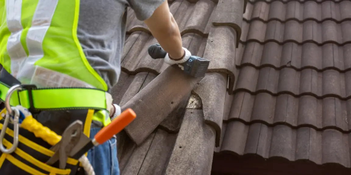 Should I Get a New Roof Before Selling My Home in [market_city]