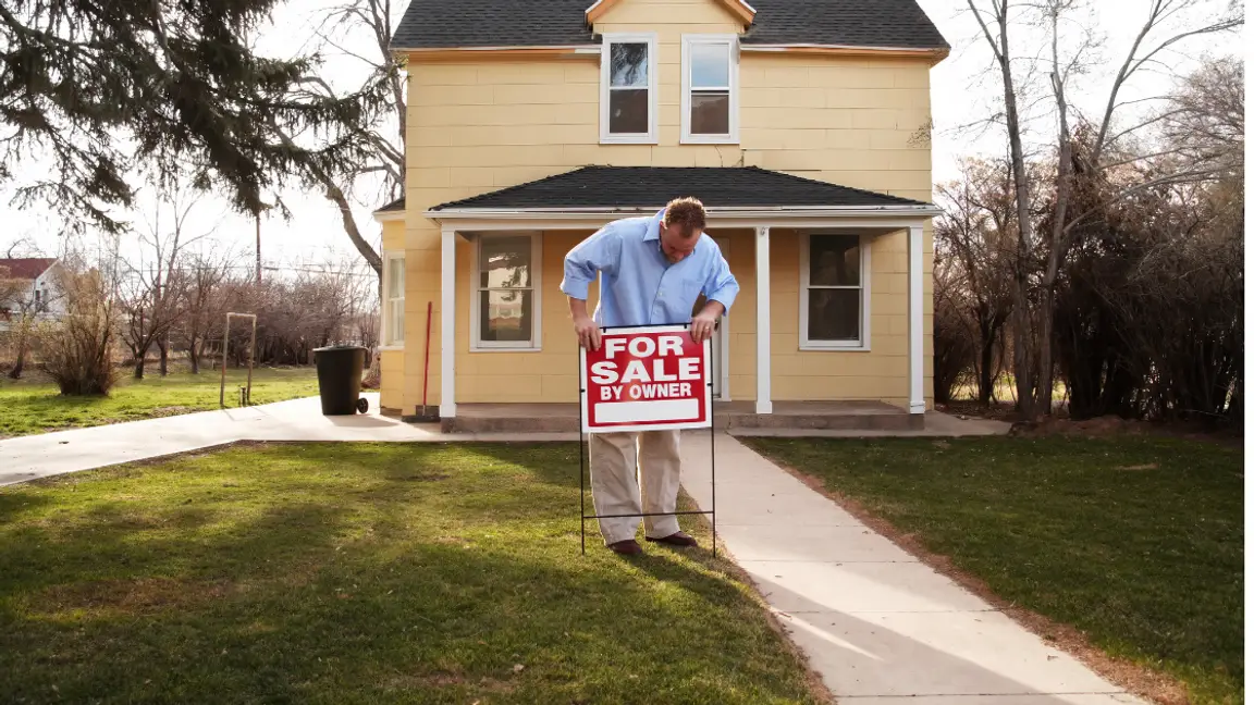 Compare Selling VS Listing: What's the difference and why it matters