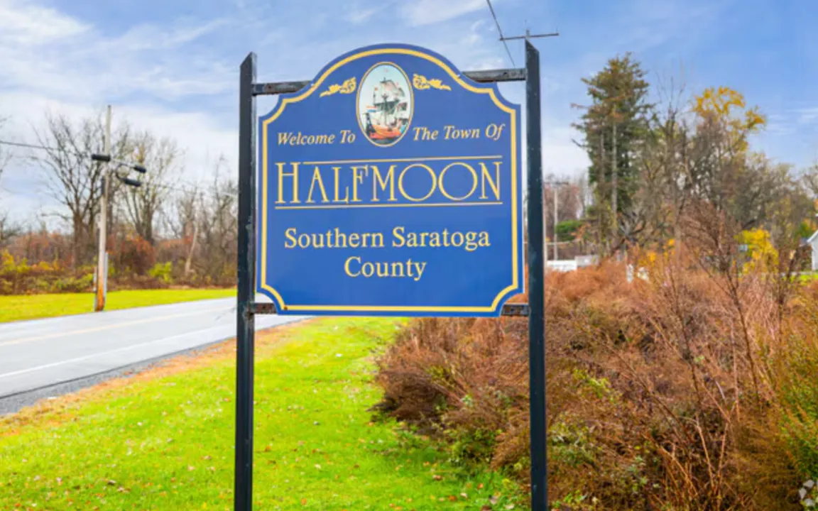 Sell my house fast in Halfmoon, NY — Sell Now Homebuyers, cash home buyers serving Saratoga County and the Capital Region