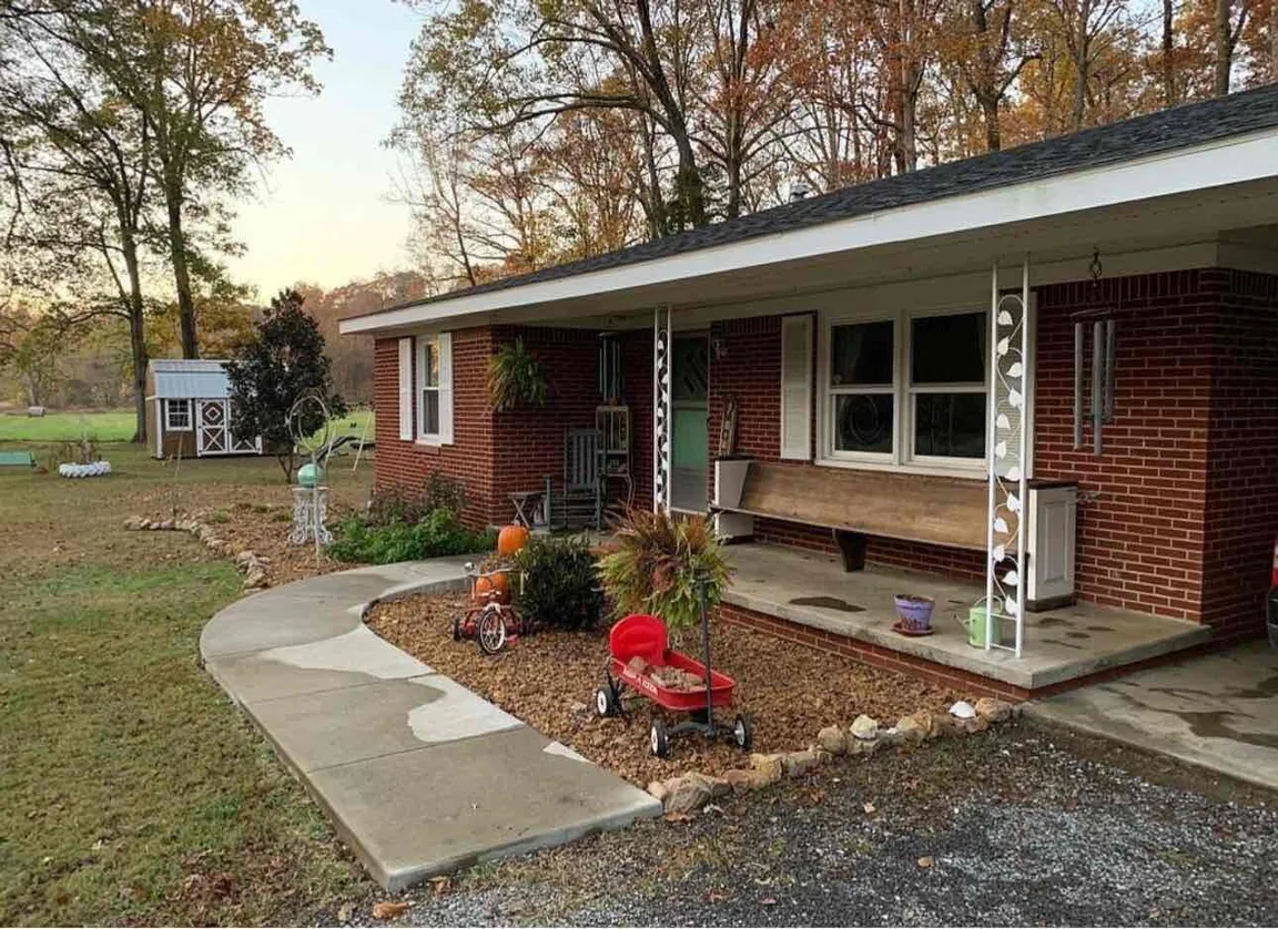We Buy Houses Charlotte TN