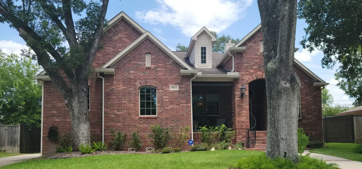 Brick House in Pearland, Texas