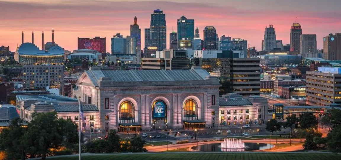 Kansas City Union Station and city skyline, the location of Limitless Homes of KC.
