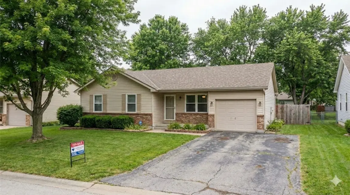 Modest single-family home in Smithville, Missouri representing an underwater mortgage situation