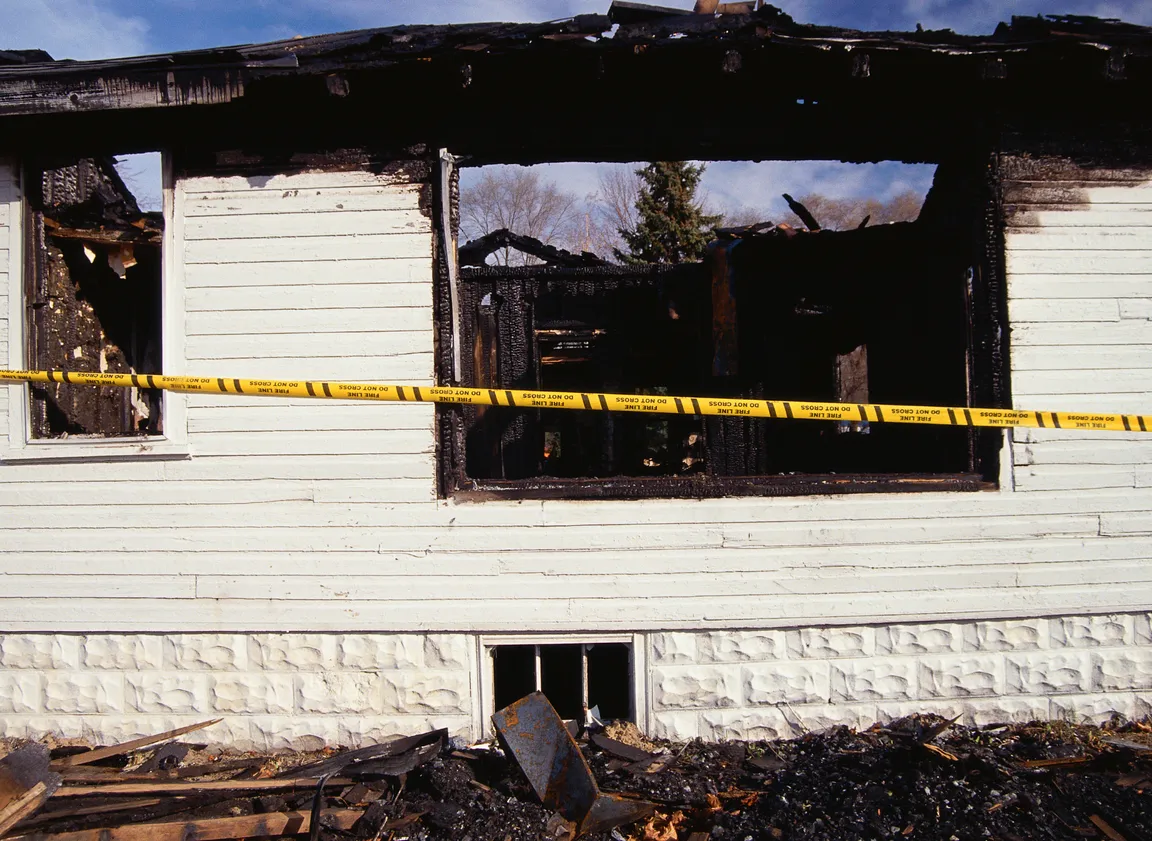 How To Sell A Condemned House In Chicago, Illinois hero 
