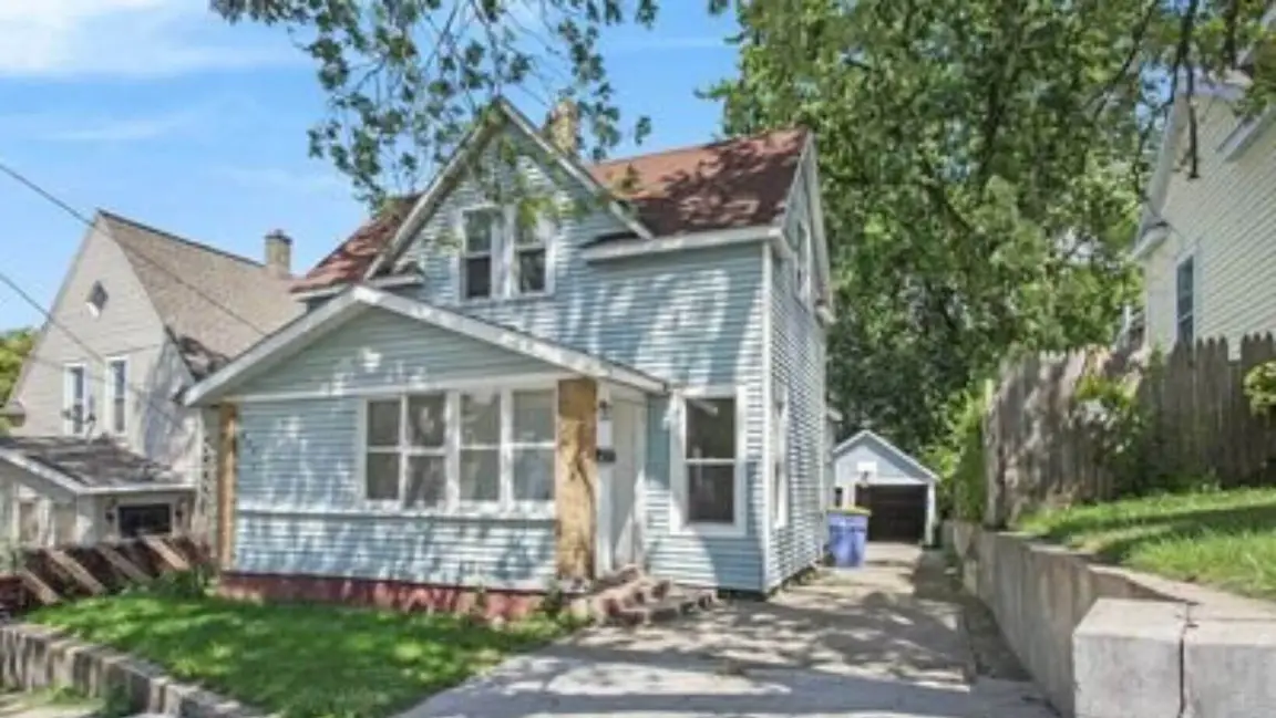 we buy houses in Southgate  MI