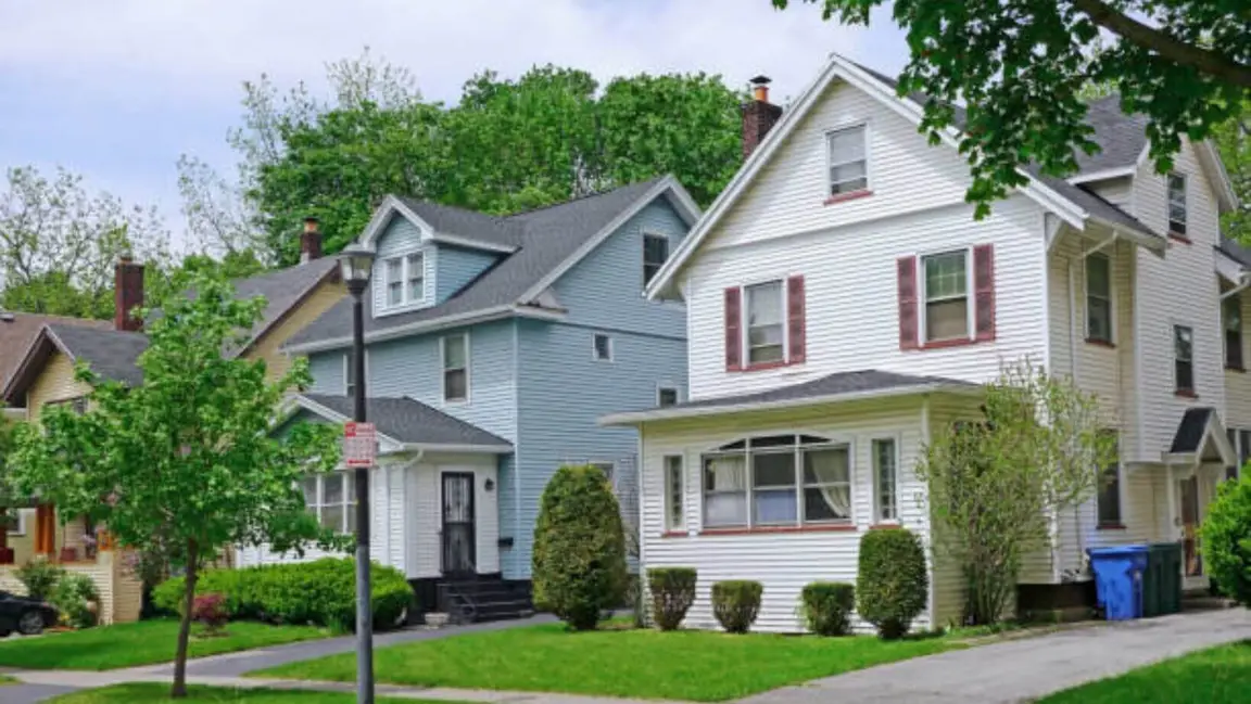 we buy houses in Plymouth MI
