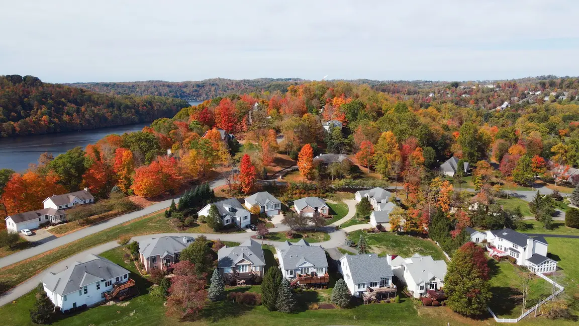 Sell house during divorce in Virginia - divided house concept