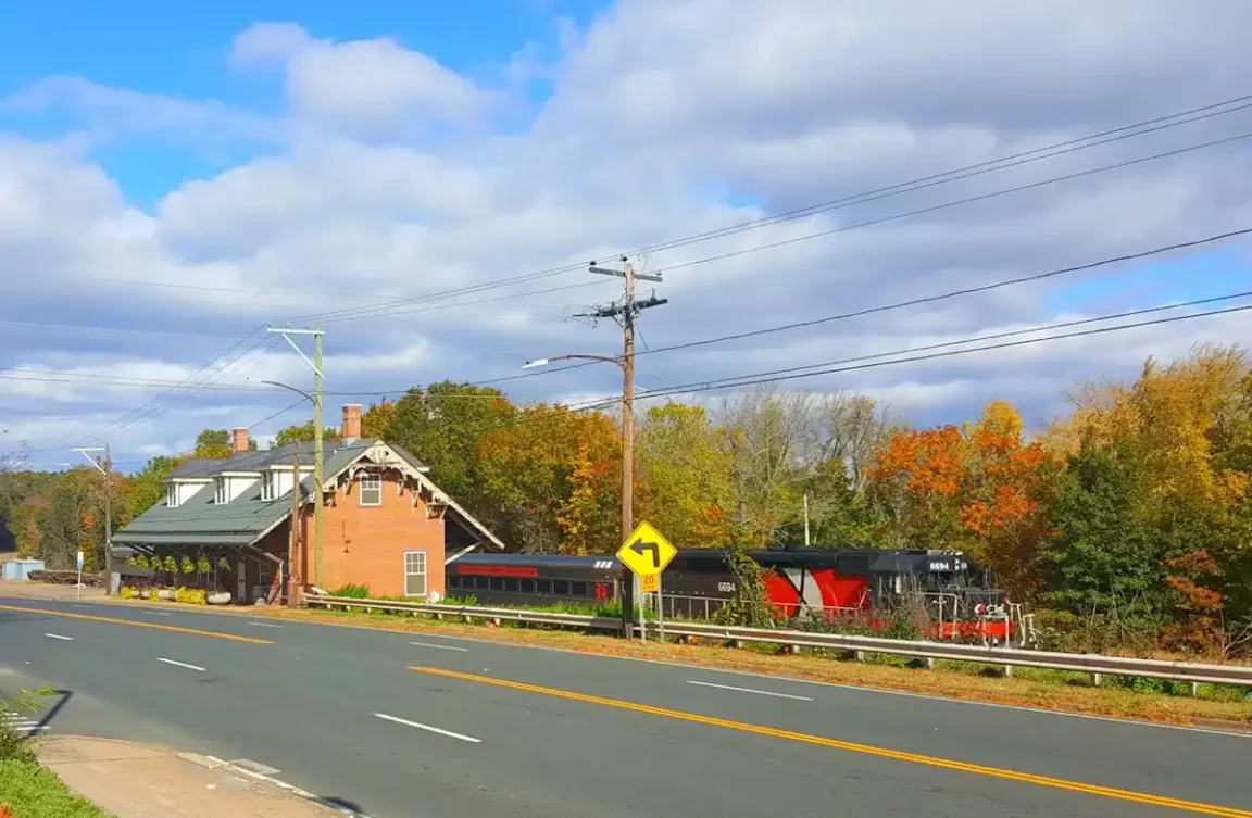 We Buy Houses In Windsor Locks CT